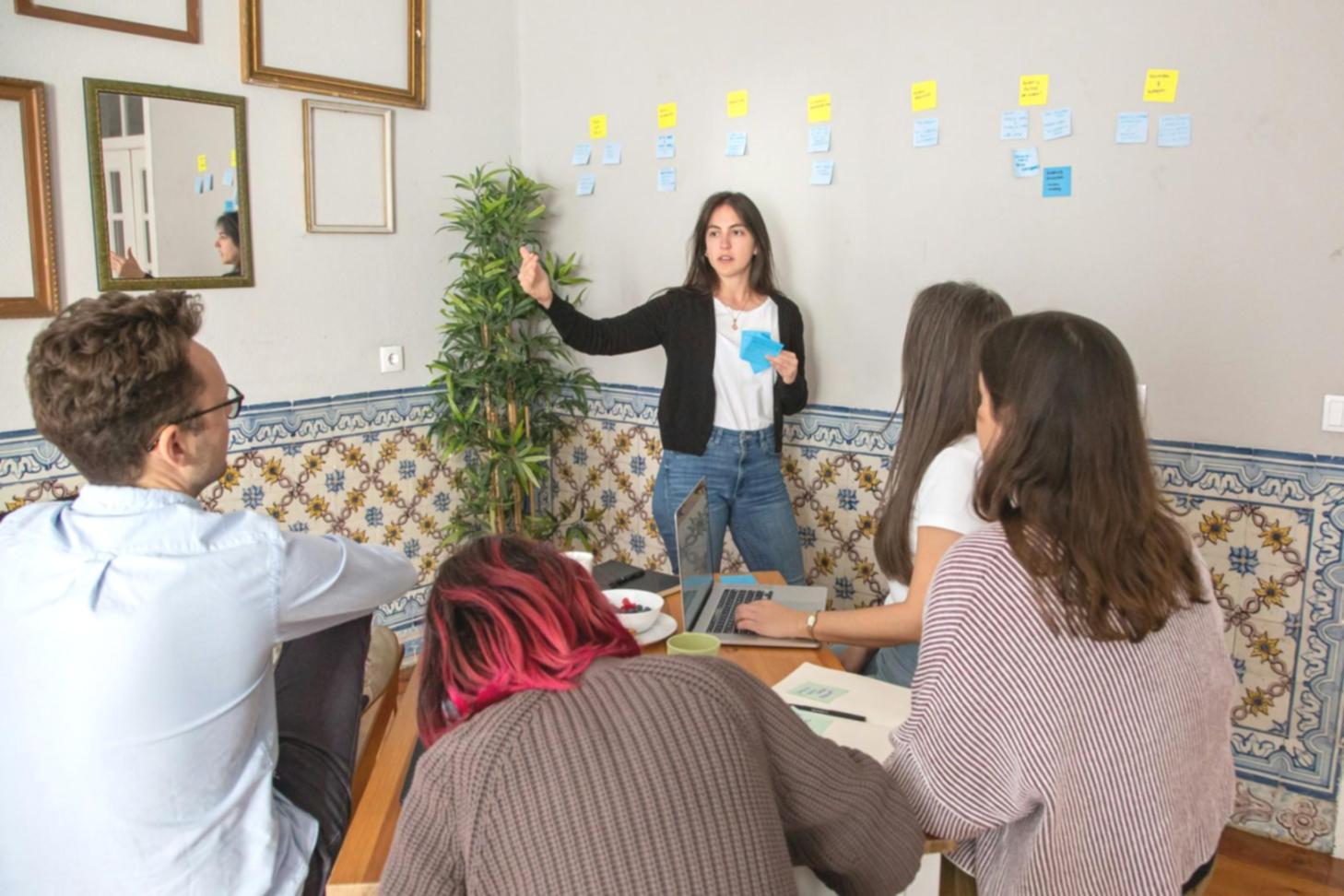 Teilnehmer beim praktischen Börsentraining